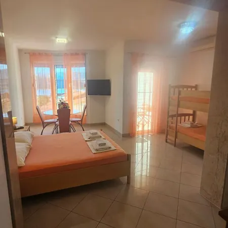 Apartment Barnjak *