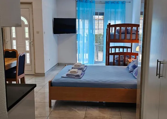 Barnjak Apartment *